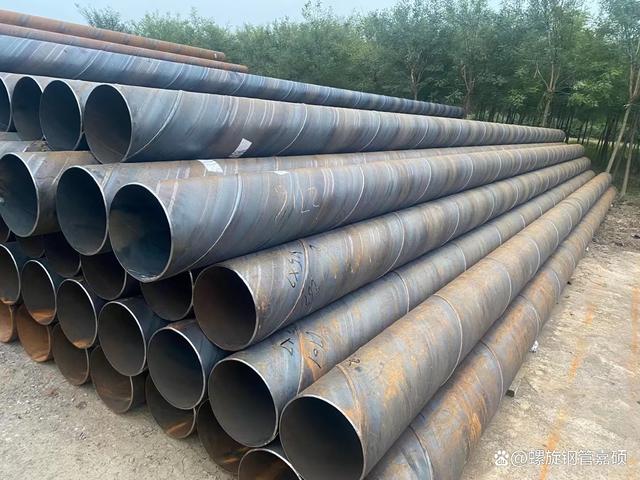 L245螺旋钢管 性能特点、应用领域与生产工艺解析